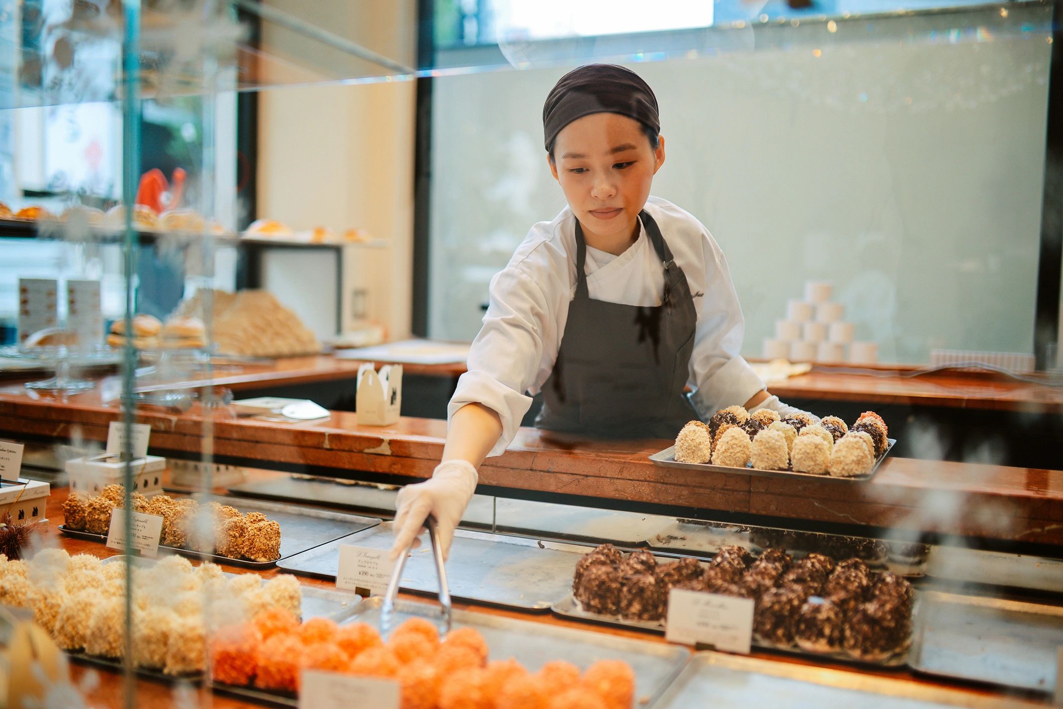 happy bakery customer